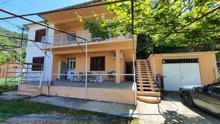 Гостевой дом Guesthouse Skadar Lake Вирпазар Двухместный номер с 1 кроватью или 2 отдельными кроватями, вид на озеро-3