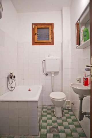 Гостевой дом Guesthouse Skadar Lake Вирпазар Двухместный номер с 1 кроватью или 2 отдельными кроватями, вид на озеро-21
